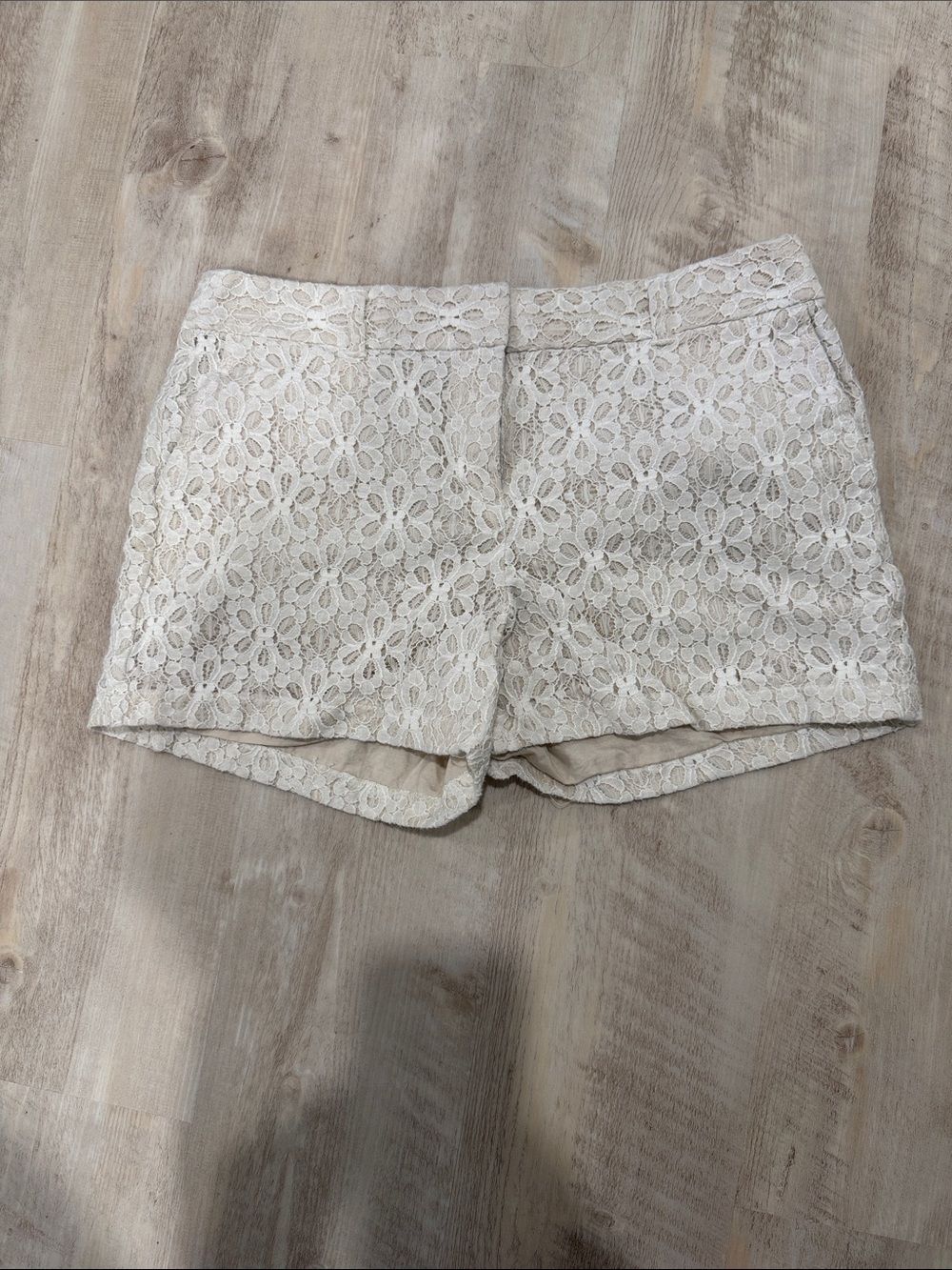 LOFT Cream Floral Lace High-Waist Shorts - Picture 1 of 2